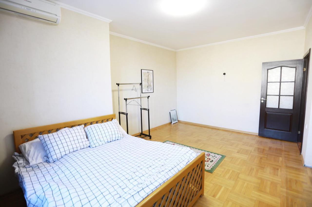 City Garden Apartments Є Інтернет Без Світла Odessa Eksteriør bilde